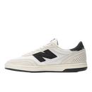 Koop de New Balance NM 440 V2 Sea Salt Black en snel bij Revert 95 online of kom hem checken in de winkel in Haarlem.