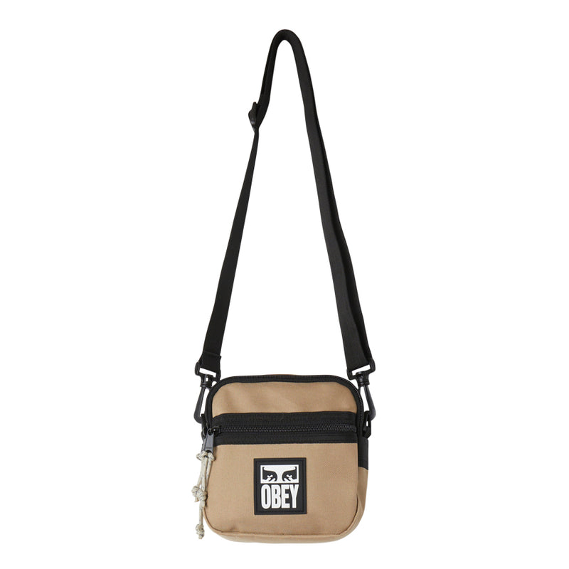 Bestel de Obey small messenger bag Caramel brown snel, gemakkelijk en veilig bij Revert 95. Check onze website voor de gehele Obey collectie, of kom gezellig langs bij onze winkel in Haarlem.