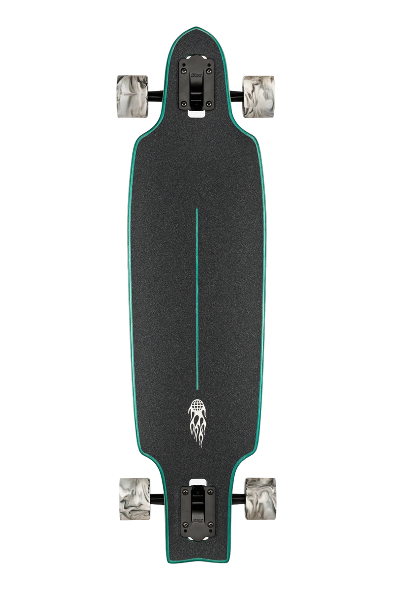 Koop de Globe Prowler Mid Green Flames veilig en snel bij Revert 95 online of kom hem checken in de winkel in Haarlem.
