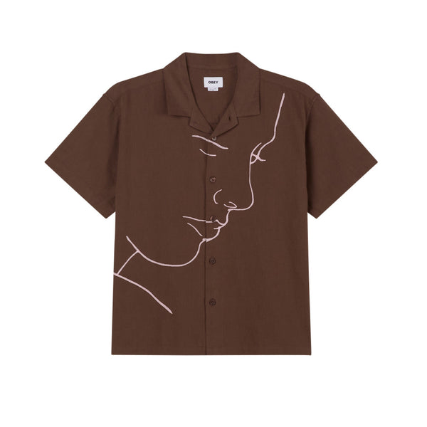 Koop de Obey Frances woven short sleeve veilig en snel bij Revert 95 online of kom hem passen in de winkel in Haarlem.