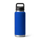 YETI Rambler 36 oz Bottle in Royal Blue, 18/8 roestvrij staal double-wall vacuum insulated bottle met 100% leakproof Chug Cap wide mouth en DuraCoat Royal Blue kleurcoating 36 oz 1 liter vaatwasserbestendig en BPA vrij, verkrijgbaar bij Revert 95 Haarlem