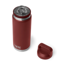 YETI Rambler Bottle Chug Cap Stag Red, roestvrijstalen fles met 100% lekvrije Chug Cap en dubbelwandige vacuümisolatie, verkrijgbaar in 18 oz en 26 oz, verkrijgbaar bij Revert 95 Haarlem