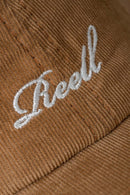 Reell Single Script Cap, 6-panel snapback met curved peak embroidered Reell script logo op voorkant embroidered ventilation eyelets en adjustable snapback closure verkrijgbaar in Black Cord Blue Grey Cord Blue Steel en Vintage Burgundy Cord, verkrijgbaar bij Revert 95 Haarlem
