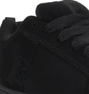 DC Shoes Court Graffik Black/Black/Black, skateschoen met nubuck leer textiel upper, cupsole constructie en Pill Pattern buitenzool, verkrijgbaar bij Revert 95 Haarlem