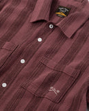 Dark Seas Lamont SS Shirt Rose, korte mouwen poplin overhemd met scalloped hem en gegraveerde tortoise knopen, maten S-XXL, verkrijgbaar bij Revert 95 Haarlem
