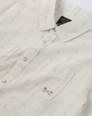 Dark Seas Gildale SS Shirt Off White, korte mouwen overhemd met button up sluiting en geprinte graphic, regular fit, maten S-XXL, verkrijgbaar bij Revert 95 Haarlem
