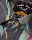 Dark Seas Terra Vista Woven S/S Shirt Black, technisch overhemd van geperforeerd poly cotton spandex met UV-bescherming en moisture wicking, verkrijgbaar bij Revert 95 Haarlem