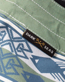 Dark Seas Aliso Boardshort 18 inch, slack fit 4-way stretch boardshort van 90% nylon 10% spandex met DWR coating engraved metal eyelets contrast asymmetrisch paneel en patch achterzak, verkrijgbaar bij Revert 95 Haarlem