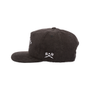 Dark Seas Tridents Corduroy Hat in Black, ongestructureerde 5-panel corduroy snapback met satin stitch embroidery Dark Seas logo op de voorkant en Tridents embroidery op de zijkant, verkrijgbaar bij Revert 95 Haarlem