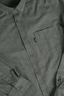 Reell Denim Nordic Shirt Dark Olive, flanel overhemd met knoopsluiting en Script Logo label, regular fit, maten S-XL, verkrijgbaar bij Revert 95 Haarlem
