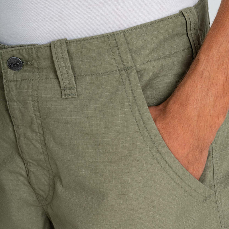Bestel de Reell Denim New Cargo Short Greyish Green snel, gemakkelijk en veilig bij Revert 95. Check onze website voor de gehele Reell Denim collectie of kom gezellig langs bij onze winkel in Haarlem.