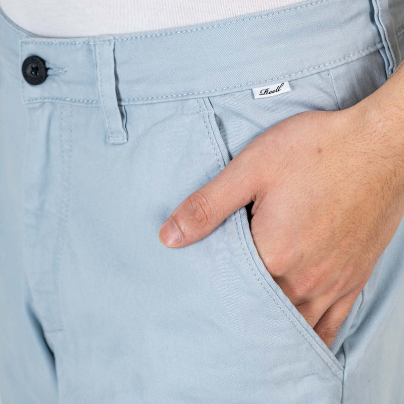 Bestel de Reell Denim Flex Grip Chino Short Soft Blue snel, gemakkelijk en veilig bij Revert 95. Bekijk onze website voor de hele Reell Denim collectie.