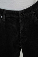 Reell Solid Black Cord – straight fit corduroy broek in zwart met ribstructuur en klassiek 5-pocket design