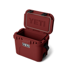 YETI Roadie 15 Cool Box Stag Red, compacte harde koelbox met RockSolid constructie, PermaFrost isolatie en QuickLatch sluiting, verkrijgbaar bij Revert 95 Haarlem