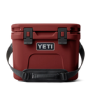 YETI Roadie 15 Cool Box Stag Red, compacte harde koelbox met RockSolid constructie, PermaFrost isolatie en QuickLatch sluiting, verkrijgbaar bij Revert 95 Haarlem