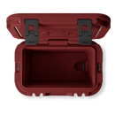 YETI Roadie 15 Cool Box Stag Red, compacte harde koelbox met RockSolid constructie, PermaFrost isolatie en QuickLatch sluiting, verkrijgbaar bij Revert 95 Haarlem