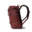 YETI Ranchero Everyday Carry Backpack Stag Dark Red, rugzak van TuffSkin nylon met RipZip opening en GroundControl basis, verkrijgbaar in 22L en 27L, verkrijgbaar bij Revert 95 Haarlem