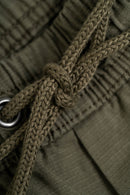 Reell Reflex Easy Cargo Short Baby Rib Olive – olijfgroene cargoshort van baby rib katoen met Reflex-stretch en elastische tailleband