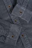 Reell Strike Shirt Baby Cord Aqua Grey, overhemd van 100% cotton 16-wale corduroy met rechte pasvorm en geweven label op de schouder, maten S-XL, verkrijgbaar bij Revert 95 Haarlem