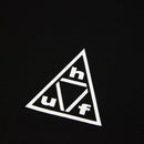 HUF Triple Triangle T-Shirt in Black White, 100% cotton jersey 200gsm relaxed regular fit tee met screen printed Triple Triangle logo op linkerborst en rug, verkrijgbaar bij Revert 95 Haarlem