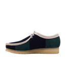 Clarks Originals Wallabee in Blue/Green Stripe met gestreept suède bovenwerk, handgenaaide apron seam en natuurlijke pebble crêpezool, verkrijgbaar bij Revert 95 Haarlem