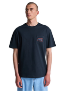 RVCA Stingbay Pocket SS T-Shirt in Black met RVCA label print voor en tropical graphic achter, verkrijgbaar bij Revert 95 Haarlem