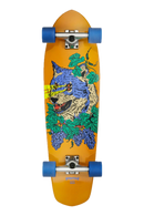 Globe Big Blazer Lazer Wolf Cruiser 32 inch, Resin-7 hard rock maple medium length diamond-tail cruiser complete met mellow concave kicktail 6.0 inch Tensor alloy trucks 62mm 78a Conical Cruiser wielen Globe ABEC-7 lagers die-cut griptape en Lazer Wolf vieroogige wolf artwork van Hirotton 9.125 x 32 inch wheelbase 17.75 inch, verkrijgbaar bij Revert 95 Haarlem