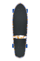 Globe Big Blazer Lazer Wolf Cruiser 32 inch, Resin-7 hard rock maple medium length diamond-tail cruiser complete met mellow concave kicktail 6.0 inch Tensor alloy trucks 62mm 78a Conical Cruiser wielen Globe ABEC-7 lagers die-cut griptape en Lazer Wolf vieroogige wolf artwork van Hirotton 9.125 x 32 inch wheelbase 17.75 inch, verkrijgbaar bij Revert 95 Haarlem