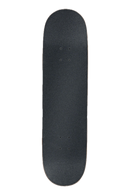 Globe Goodstock Complete Skateboard Black Camo, 8.5 inch Resin-7 Hard Rock Maple deck met full concave matte afwerking wood knock-out logo Tensor 6.0 trucks 52mm 99a wielen en ABEC 7 lagers, verkrijgbaar bij Revert 95 Haarlem