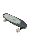 Globe Frothy surfskate in Sea Saw, brede korte wheelbase surfskate 10 inch breed met Slant Magnesium Surf Skate trucks Globe 65mm 83a Conical Cruiser wielen clear griptape en paint dipped deck afwerking, verkrijgbaar bij Revert 95 Haarlem