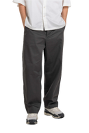 Reell Loose Flex Chino PC broek in Vulcan Grey, loose fit chino van dubbel geverfd polycotton met chino-details en subtiele Reell branding, verkrijgbaar bij Revert 95 Haarlem