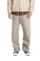 Reell Solid corduroy broek in Beige Cord, straight fit met zachte ribstructuur en klassiek 5-pocket design in warme beige kleur, verkrijgbaar bij Revert 95 Haarlem