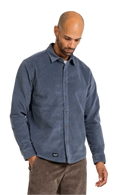 Reell Strike Shirt Baby Cord Aqua Grey, overhemd van 100% cotton 16-wale corduroy met rechte pasvorm en geweven label op de schouder, maten S-XL, verkrijgbaar bij Revert 95 Haarlem