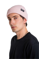 Reell Denim Dock Beanie in lichtroze, achterkant