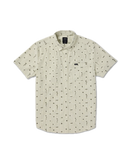 RVCA That'll Do Seersucker Short Sleeve Shirt, lichtgewicht 100% katoen seersucker button-up met traditionele kraag kokos knopen borstzak en scalloped hem, regular fit voor warm weer, verkrijgbaar bij Revert 95 Haarlem