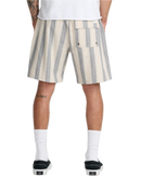 RVCA Sands Elastic 17 inch Short in Ceramic, cotton-linen blend breathable vintage-soft zomershort met allover striped pattern elasticated waist adjustable drawcord side seam pockets back flap pocket velcro closure Vacancy label en Mini Motors patch in gedempte crème Ceramic colorway, verkrijgbaar bij Revert 95 Haarlem
