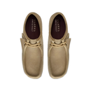 Clarks Originals Wallabee in Maple Suede met premium Stead's suède bovenwerk, handgenaaide apron seam en natuurlijke pebble crêpezool, verkrijgbaar bij Revert 95 Haarlem