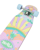 Impala Muse Dancing Longboard met MakeMe Unfazed artwork van Haein Jeong, 48.5 inch bamboe maple longboard met fiberglas flex, 180mm Slant trucks en 165mm/78A wielen, volledig gemonteerd, verkrijgbaar bij Revert 95 Haarlem