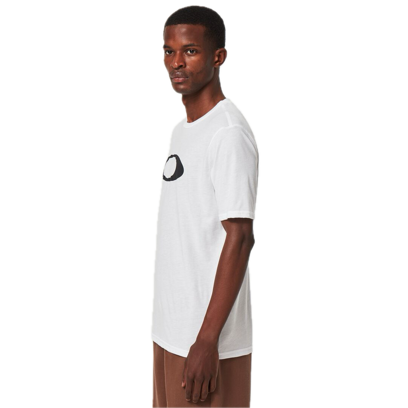 Koop het Oakley O Bold Ellipse T-shirt  en snel bij Revert 95 online of kom hem checken in de winkel in Haarlem.