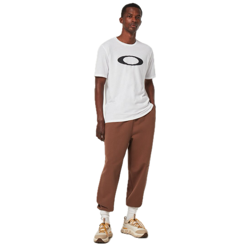 Koop het Oakley O Bold Ellipse T-shirt  en snel bij Revert 95 online of kom hem checken in de winkel in Haarlem.
