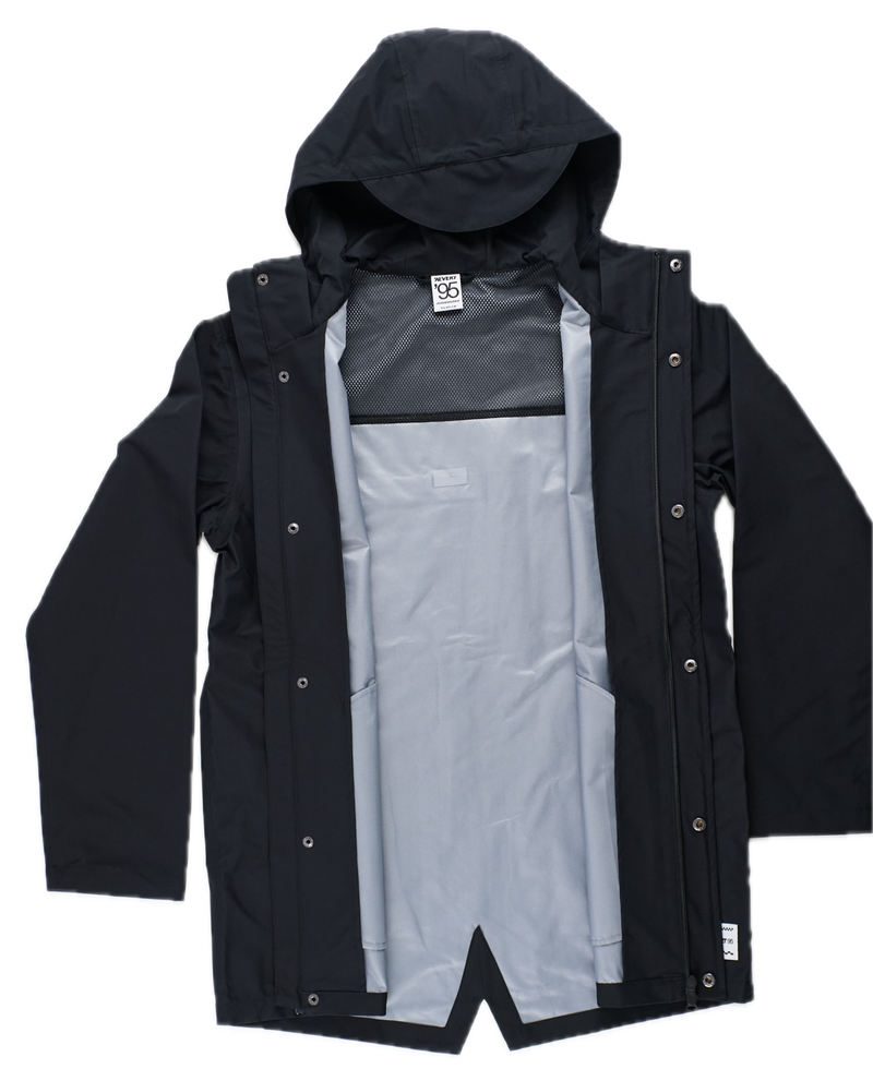 Revert 95 Always Good Technical Jacket – technisch waterafstotend jack met capuchon en Revert 95 branding