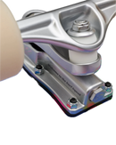 Impala Neptune Surf Skate met Char Bataille artwork, 29.5 inch surfskate van Resin-7 maple met Slant Surf trucks en stoneground 65mm/83A conical wielen, volledig gemonteerd en direct rijklaar, verkrijgbaar bij Revert 95 Haarlem