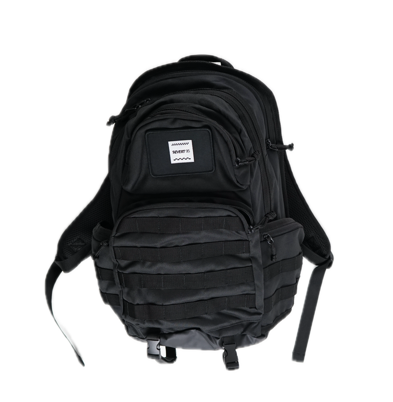 Revert 95 Always Good Utility Backpack. Functionele rugtas met utility design, meerdere compartimenten en Revert 95 branding. Perfect voor school, werk en dagelijks gebruik. Gratis verzending vanaf €75.