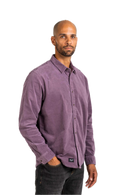 Reell Strike Shirt Baby Cord Purple, overhemd van 100% cotton 16-wale corduroy met rechte pasvorm en geweven label op de schouder, maten S-XL, verkrijgbaar bij Revert 95 Haarlem