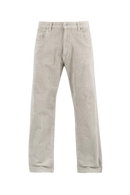 Reell Solid corduroy broek in Beige Cord, straight fit met zachte ribstructuur en klassiek 5-pocket design in warme beige kleur, verkrijgbaar bij Revert 95 Haarlem