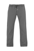 Loose fit, clean look.
De Reell Reflex Loose Chino in Vulcan Grey.