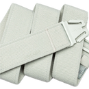 Arcade Belts Atlas riem in Sage, effen gedempte groengrijze saliekleur, stretch webbing van 85% gerecycled REPREVE polyester met patented A2 buckle systeem, metaalvrij en machine wasbaar, verkrijgbaar bij Revert 95 Haarlem