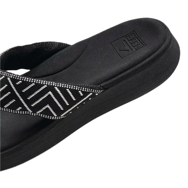 Koop de Reef Cushion Cloud TX Black Geo Ladies veilig en snel bij Revert 95 online of kom hem checken in de winkel in Haarlem.
