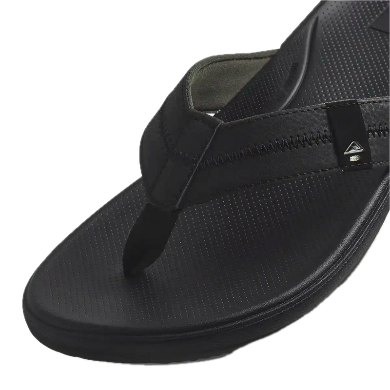 Koop de Reef Cushion Phantom 2.0 Black veilig en snel bij Revert 95 online of kom hem checken in de winkel in Haarlem.