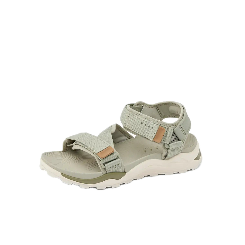 Koop de Reef Cross-Shore Sage Tan veilig en snel bij Revert 95 online of kom hem checken in de winkel in Haarlem.